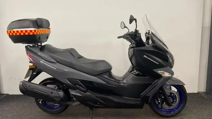NOUVEAU Scooter de banlieue haute performance 400cc 2023 en excellent état