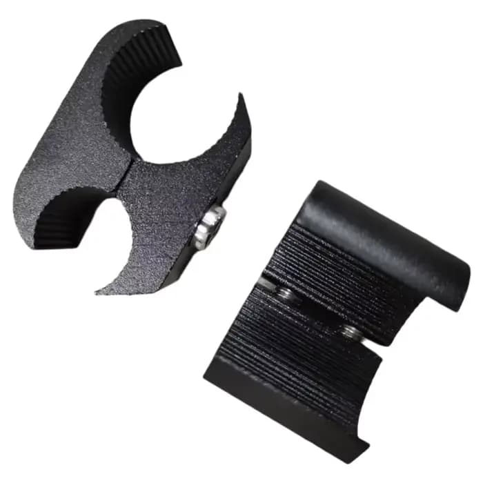 Pince de fixation pour pièces de fauteuil roulant, pour le système de freinage de fauteuil roulant s