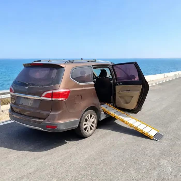 Rampe enroulable 800 kg, longueur 1,95 mètres, surface antidérapante, fabricant de rampes ODM pour f