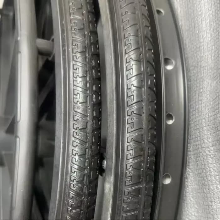 Pneu de fauteuil roulant de 24 pouces