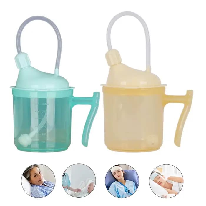 Tasse à dysphagia anti-déversement pour femme handicapée