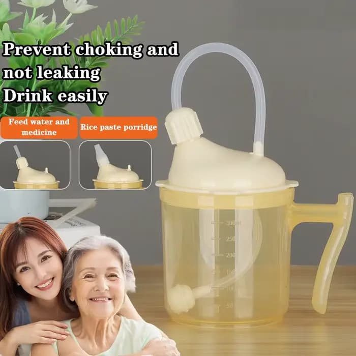 Tasse à dysphagia anti-déversement pour femme handicapée