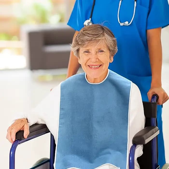 Bavoirs de soins pour personnes âgées