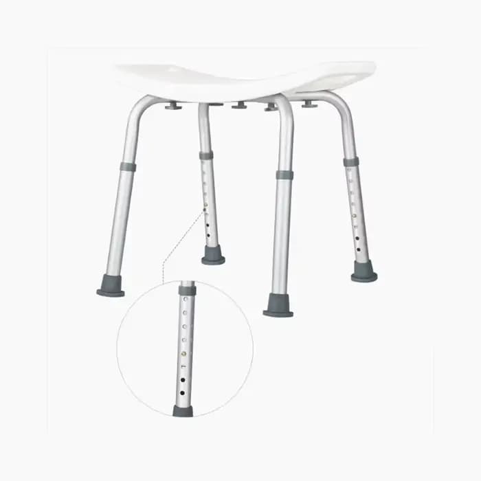 Chaise antidérapante pour personnes âgées avec accoudoirs réglables en hauteur et siège de tabouret