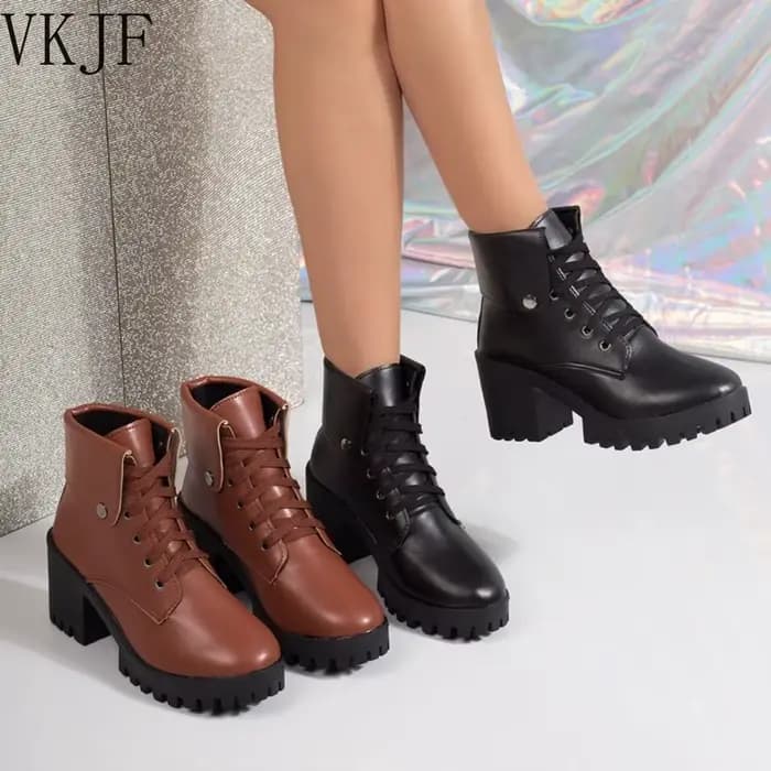 Bottes de travail pour femmes, tendance 2026, confortables et résistantes à l'usure, élégantes, couleur unie, bout rond, à lacets, courtes, pour l'hiver