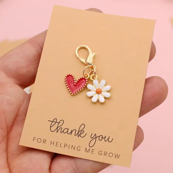 Cartes de remerciement avec porte-clés marguerite blanche et cœur rouge, 5 pièces, "merci pour aider à crir", cadeau de remerciement idéal pour la famille