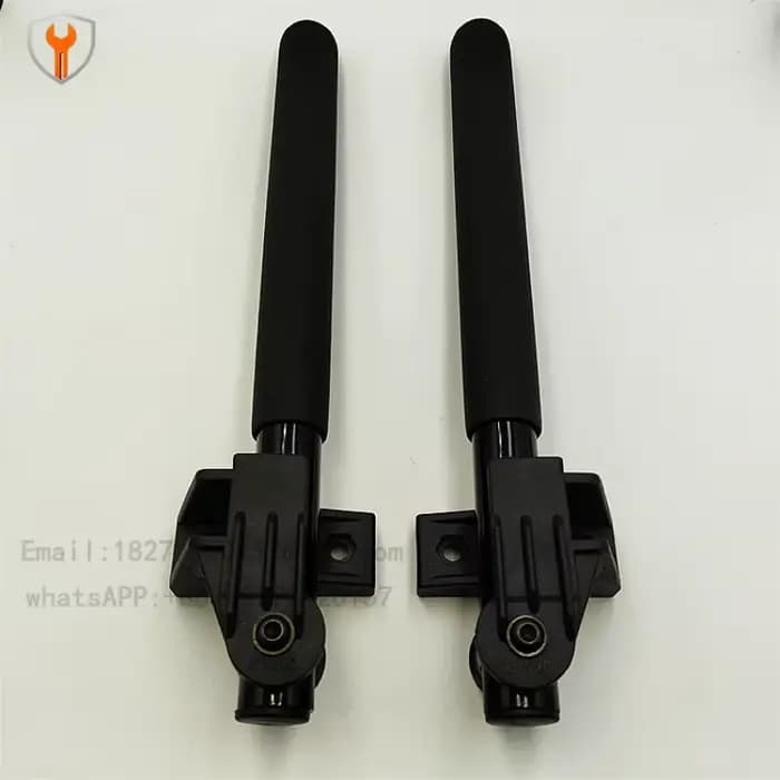 Accoudoir de fauteuil roulant (type renforcé) pouvant être relevé et utilisé comme support pour la charge