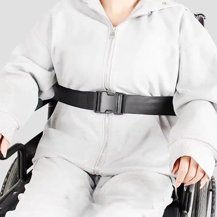 ● Ceinture de sécurité réglable à dégagement rapide pour fauteuil roulant