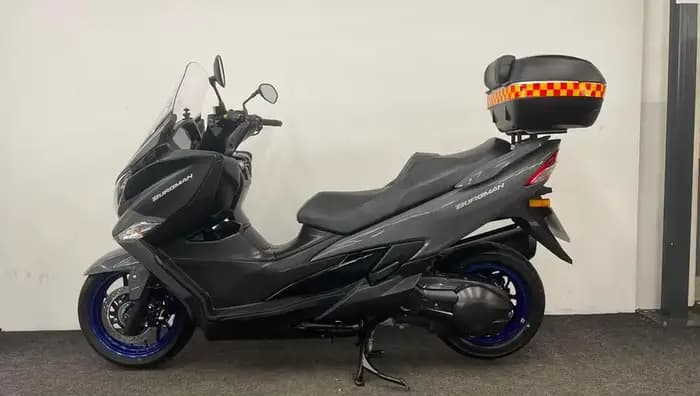 NOUVEAU Scooter de banlieue haute performance 400cc 2023 en excellent état