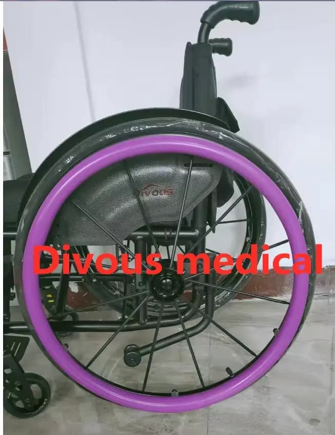 Une paire d'accessoires pour fauteuils roulants en silicone anti-marins de 24 pouces