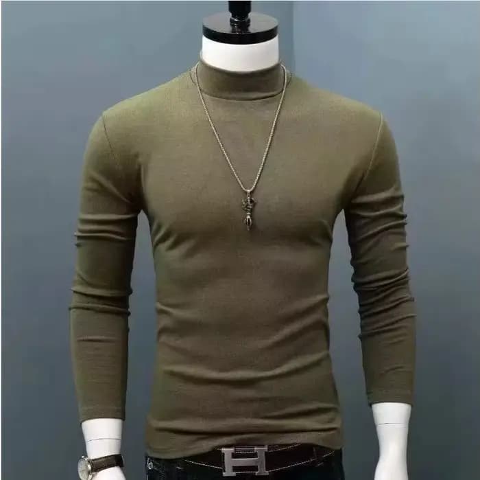 Pull chaud à col mi-haut, 360 ° proche du cou, sans couture pour résister aux vents froids. Utilisation du tissu verrouillé à température pour réaliser